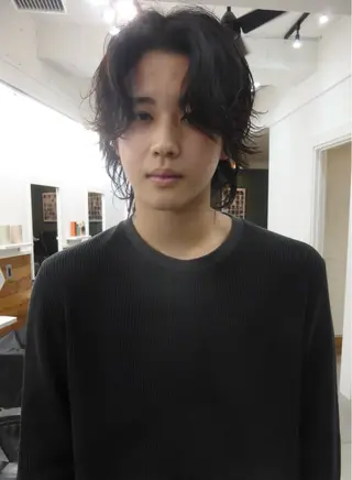 ミディアム パーマ メンズ グランジヘア 無造作ヘアHYUGAのヘアスタイル