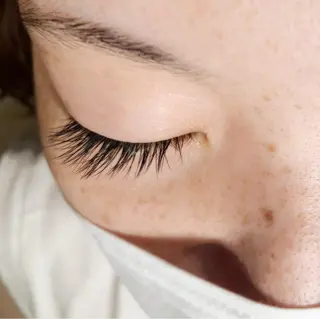 マツエク・マツパ ラルース所属・ラルース ヘアのマツエク・マツパデザイン