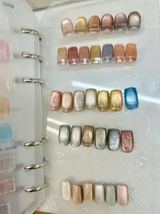 ネイル ネイルサロンエーナイン札幌大通本店所属・宇野 舞美のネイルデザイン