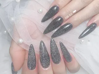 ネイル 𝐲𝐮𝐦𝐢🎀 長さ出しデザイン専門のネイルデザイン