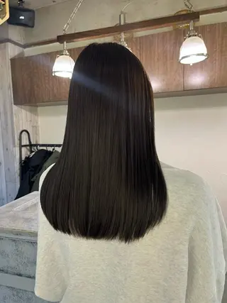 セミロング カラー conne&riri所属・MAYU 💚森下のヘアスタイル