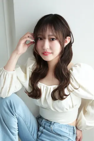 ロング 柿本 ひなのヘアスタイル