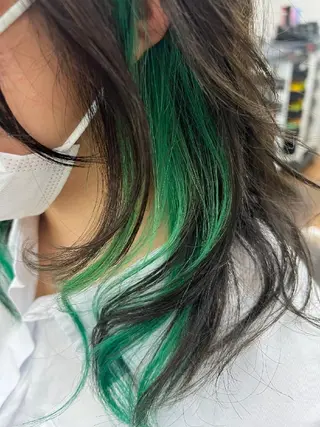 ミディアム カラー 鶴田 風雅のヘアスタイル