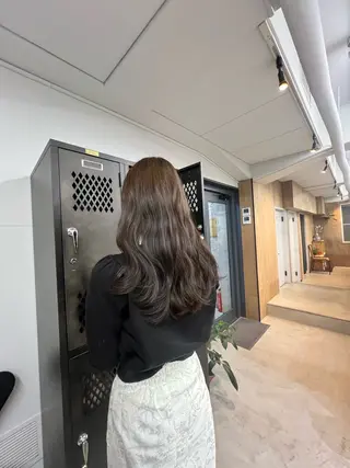 セミロング INORI /フェイスレイヤーのヘアスタイル