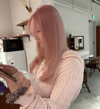 ロング LUCCI所属・udaハイトーン /ボブ/レイヤーのヘアスタイル