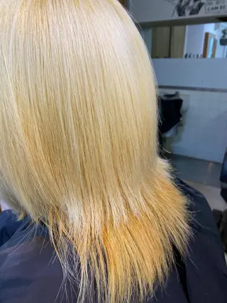 ミディアム カラー CRADLE Takeuchiのヘアスタイル