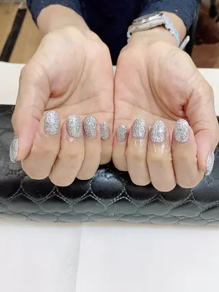 ネイル マックスケリー梅田店所属・佐橋 友美のネイルデザイン