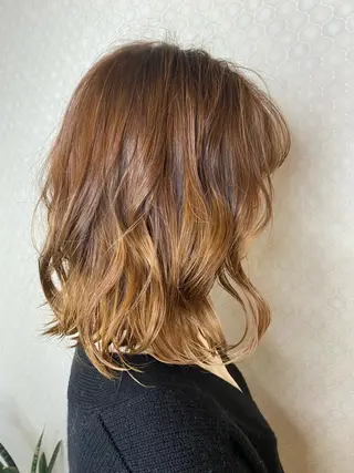 ショート カラー サロンド・かわの所属・岡野 咲絢【Saaya.】のヘアスタイル