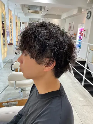 パーマ メンズ be’leef.Liz 枚方駅前店【ビリーフ】 (ビリーフ リズ ヒラカタエキマエテン)所属・稲村 直也のヘアスタイル