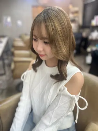 セミロング カラー Blast akihaのヘアスタイル