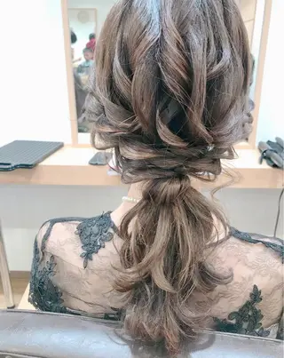 ヘアアレンジ GRANLUSSO 〜グランルッソ駅前店所属・木口 嘉美のヘアスタイル