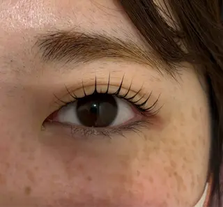マツエク・マツパ eye lash  Lucia 難波所属・ひらおか ういの眉毛・アイブロウイメージ