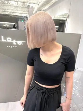 ショート カラー ukyo/カラー/ ブリーチ/ハイライトのヘアスタイル