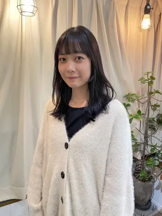 ミディアム LOREN/ miuのヘアスタイル