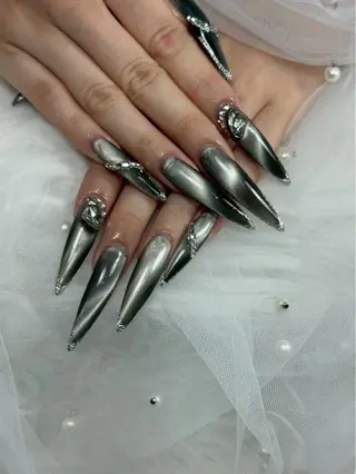 ネイル Mio_ Noiranailのネイルデザイン