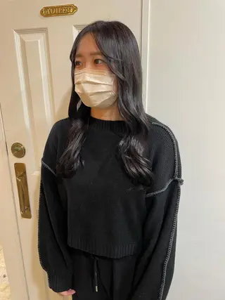 ロング カラー MIOベージュカラー 柔らかいカラーのヘアスタイル