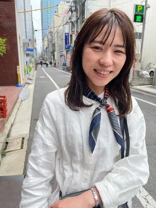 セミロング さの あやねのヘアスタイル