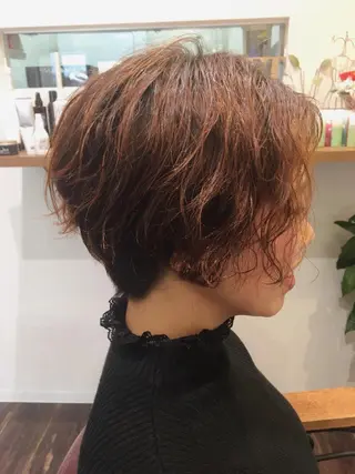 ショート パーマ RI ＮＡのヘアスタイル
