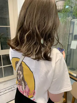 ミディアム カラー REINA☁️透明感 カラー/ぷつっと♡のヘアスタイル