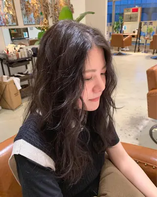 ロング パーマ hub hair レイヤー/透明感のヘアスタイル