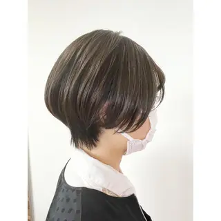 ショート カラー 佐藤 美紅のヘアスタイル
