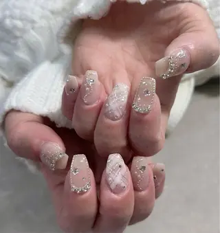 ネイル LAVISH nanamiのネイルデザイン