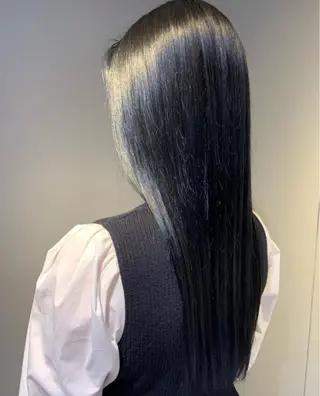 ロング カラー 中野 栞里のヘアスタイル