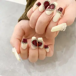 ネイル ゴテゴテ💙ワンホン リオナのネイルデザイン