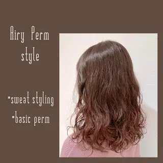 セミロング パーマ 樋笠 知佳のヘアスタイル