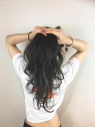 ロング ブリーチなしダブル/ レイヤーカット 小棹のヘアスタイル