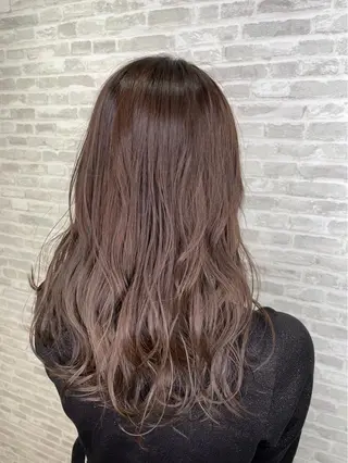 カラー ゆ らのヘアスタイル