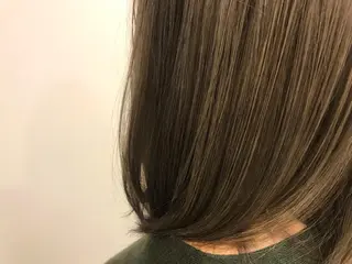 ミディアム sea's所属・ヒラカホ/矢場町/ ブリーチ/似合わせのヘアスタイル