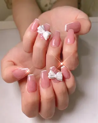 ネイル JINI NAIL所属・ジニ ネイルのネイルデザイン