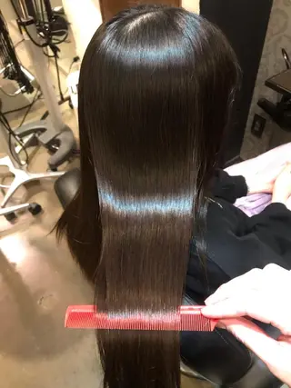 ロング 縮毛矯正専門店店長 佐々木動画モデル募集のヘアスタイル