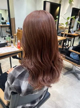 セミロング カラー Oasisgarden所属・レイヤー/ブリーチ MOMOのヘアスタイル