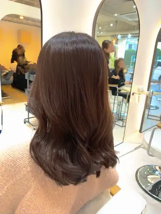 ミディアム 艶髪・透明感カラー・ 韓国ヘア・Yuriのヘアスタイル