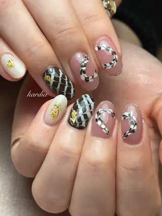 ネイル καρδιά -ｶﾙﾃﾞｨｱ-のネイルデザイン