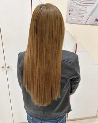 ロング ヘアアレンジ 今村公介 ブリーチ特化、派手髪のヘアスタイル