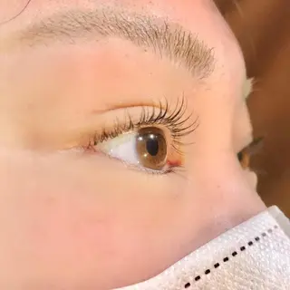 マツエク・マツパ 藤田 彩音のヘアスタイル