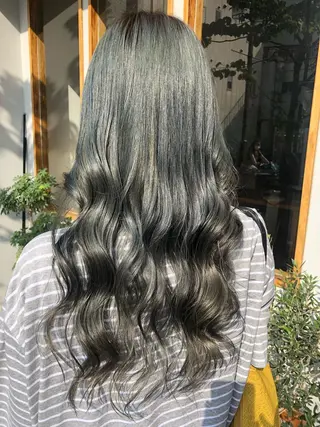 ロング カラー パーマ LINKIE リンキーのヘアスタイル