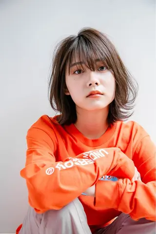 ミディアム カラー レイヤーと顔まわり 大好き❣️関口拓馬のヘアスタイル