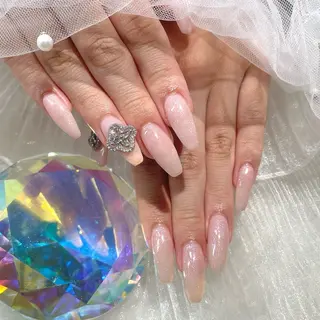 ネイル マシェリローズ所属・Macherie Roseのネイルデザイン