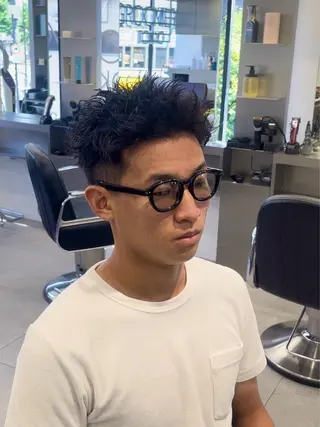 ショート パーマ メンズ 坂本 雄平のヘアスタイル