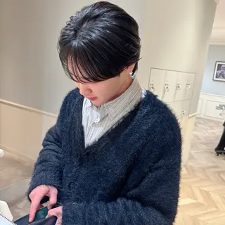 ショート ブリーチなしwカラー メンズパーマ新居見のヘアスタイル