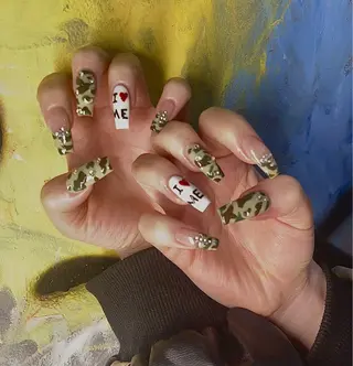 ネイル アユリ リリのネイルデザイン