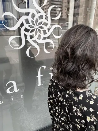 ミディアム カラー ヘアアレンジ Belle hair Design青野大貴のヘアスタイル