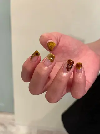 ネイル une／YUKINA 🫧大人nuanceのネイルデザイン