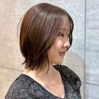 ミディアム 小松 寧々のヘアスタイル