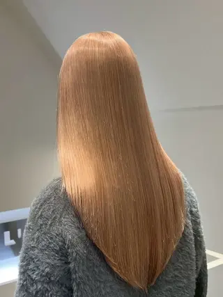 ロング HIKARI LUCK TOKYOのヘアスタイル