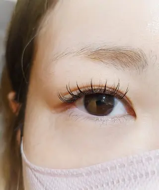 マツエク・マツパ 💜bora .のネイルデザイン